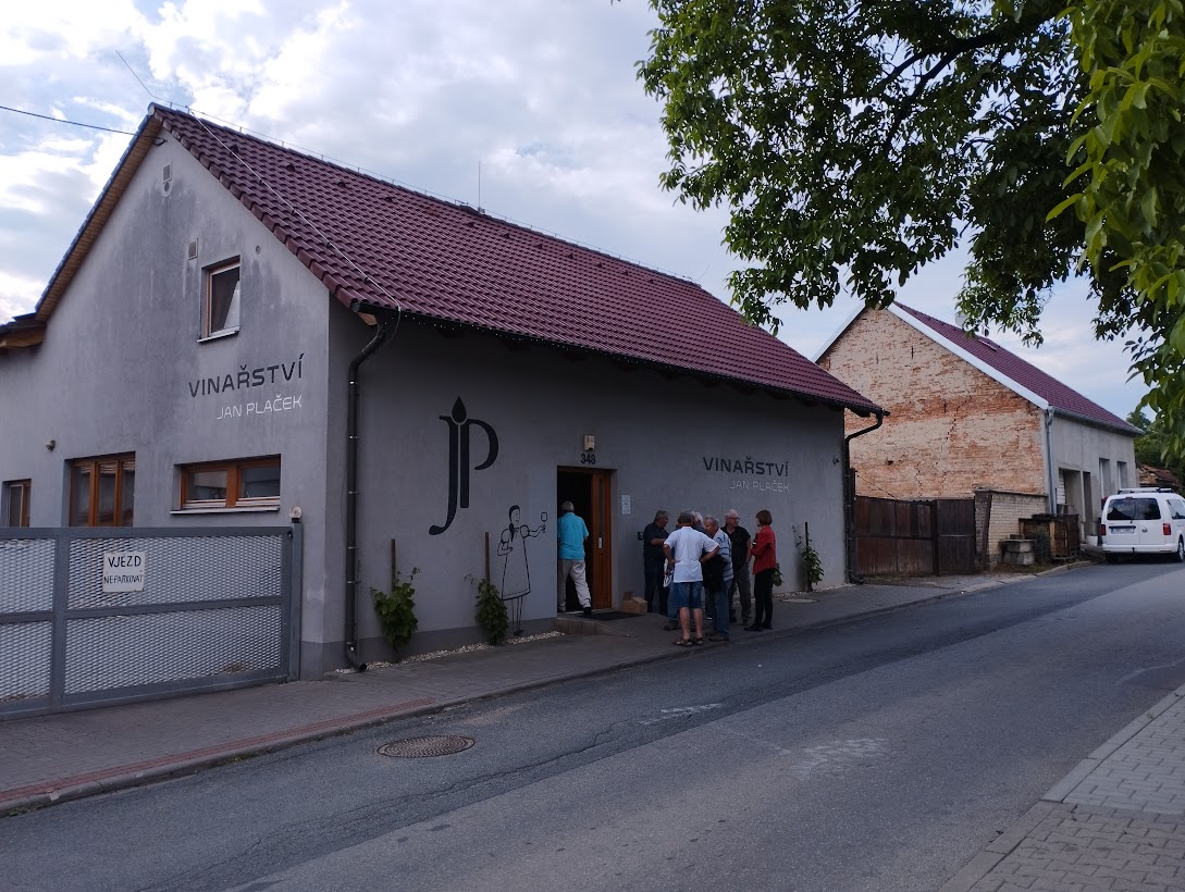 Budova vinařství (2)